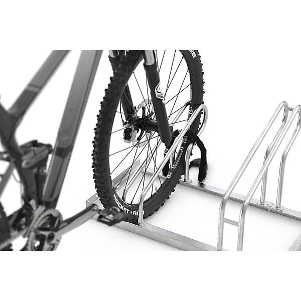 Fahrradständer Bügel aus 18 mm Stahlrohr Radeinstellung zweiseitig feuerverzinkt 10 Stellplätze. TAKKT-2