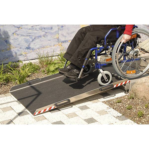 Keilbrücke mit Aufkantung Tragfähigkeit 300 kg Höhendifferenz 30 - 80 mm. Altec GmbH 96906649-2