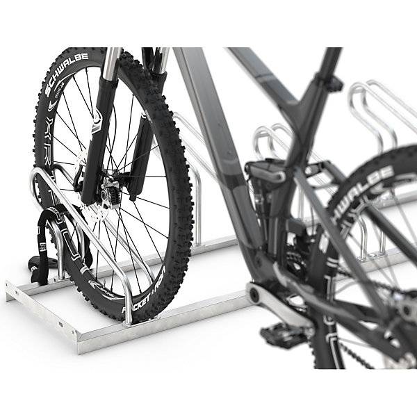 Fahrradständer Bügel aus 18 mm Stahlrohr Radeinstellung einseitig feuerverzinkt 3 Stellplätze. TAKKT-4