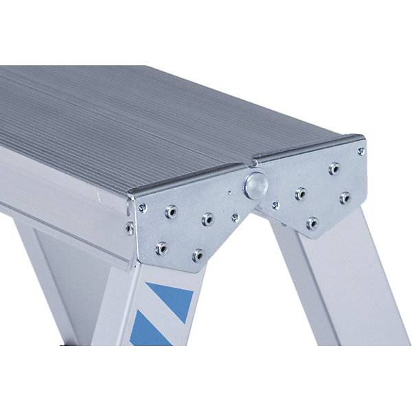 Profi-Stufenleiter eloxiert beidseitig begehbar 2 x 3 Stufen. Zarges GmbH 23576849-4