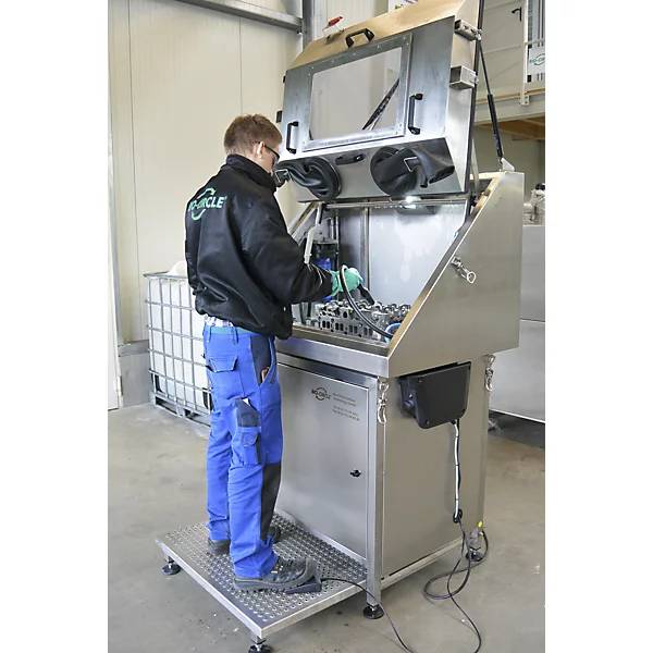 Teilewaschtisch HP mit Hochdruck isolierter Tank. Bio Circle Surface Technology GmbH 68088949-2