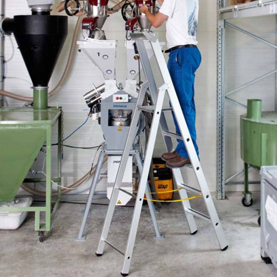 Zarges gebördelte Stehleiter Saferstep S eloxiert 4 Stufen-1