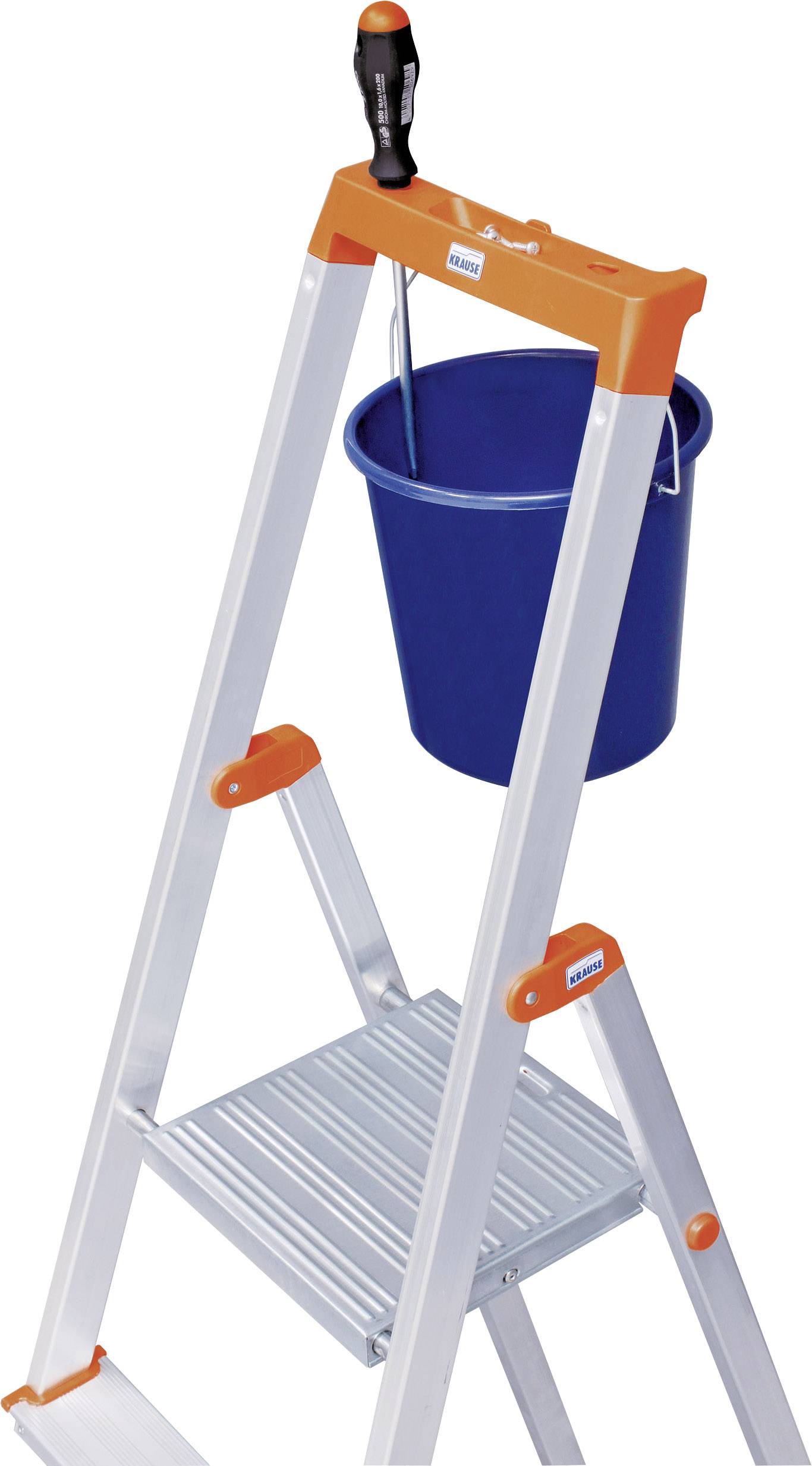 Leiter mit drei Stufen, orangefarbenen Kanten und einem blauen Eimer, der an der Oberseite hängt.