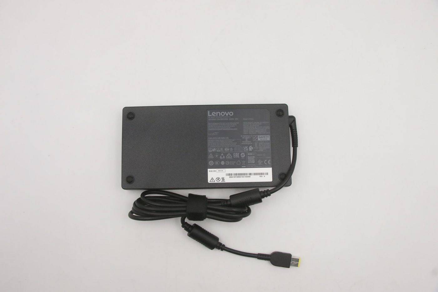 LENOVO - Slim AC adapter for notebooks - PC-/Server Netzteil-0