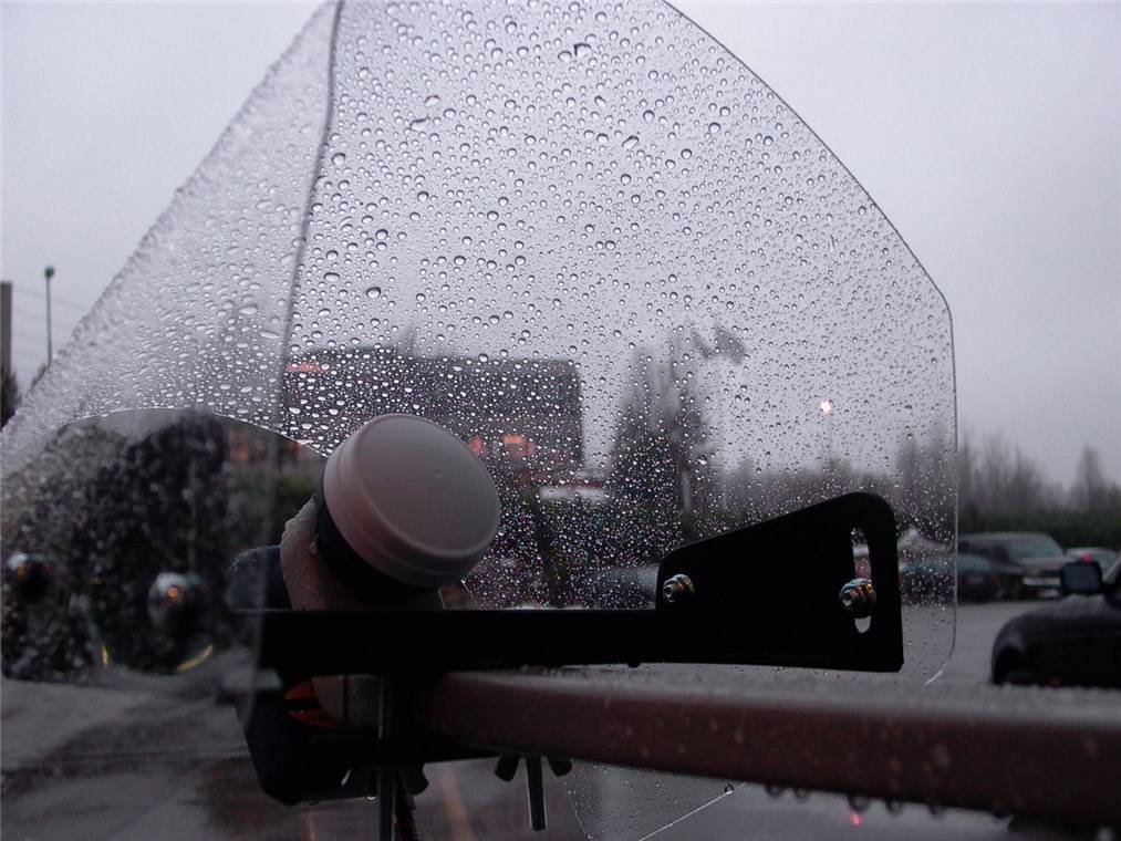 Goobay LNB-Wetterschutzhaube für Satelliten Anlagen perfekter Regenschutz / Schneeschutz / Wetterschutz-2