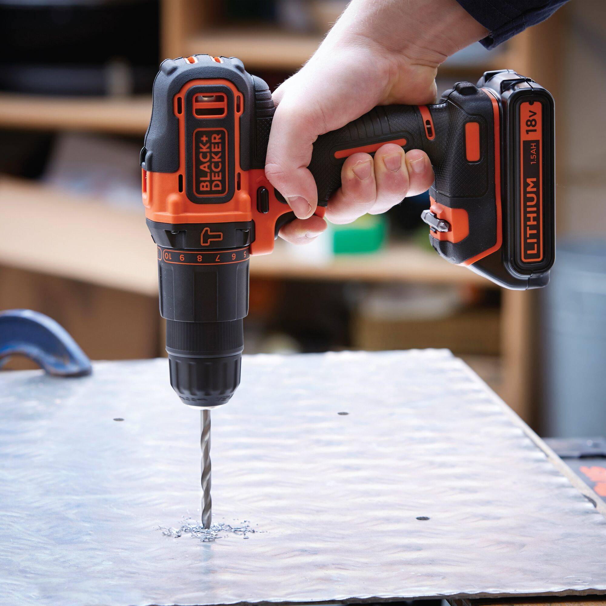 Black & Decker BDCHD18K-QW, Handbohrmaschine, Ohne Schlüssel, Schwarz, Orange, 1 cm, 1400 RPM, 2,5 cm-1