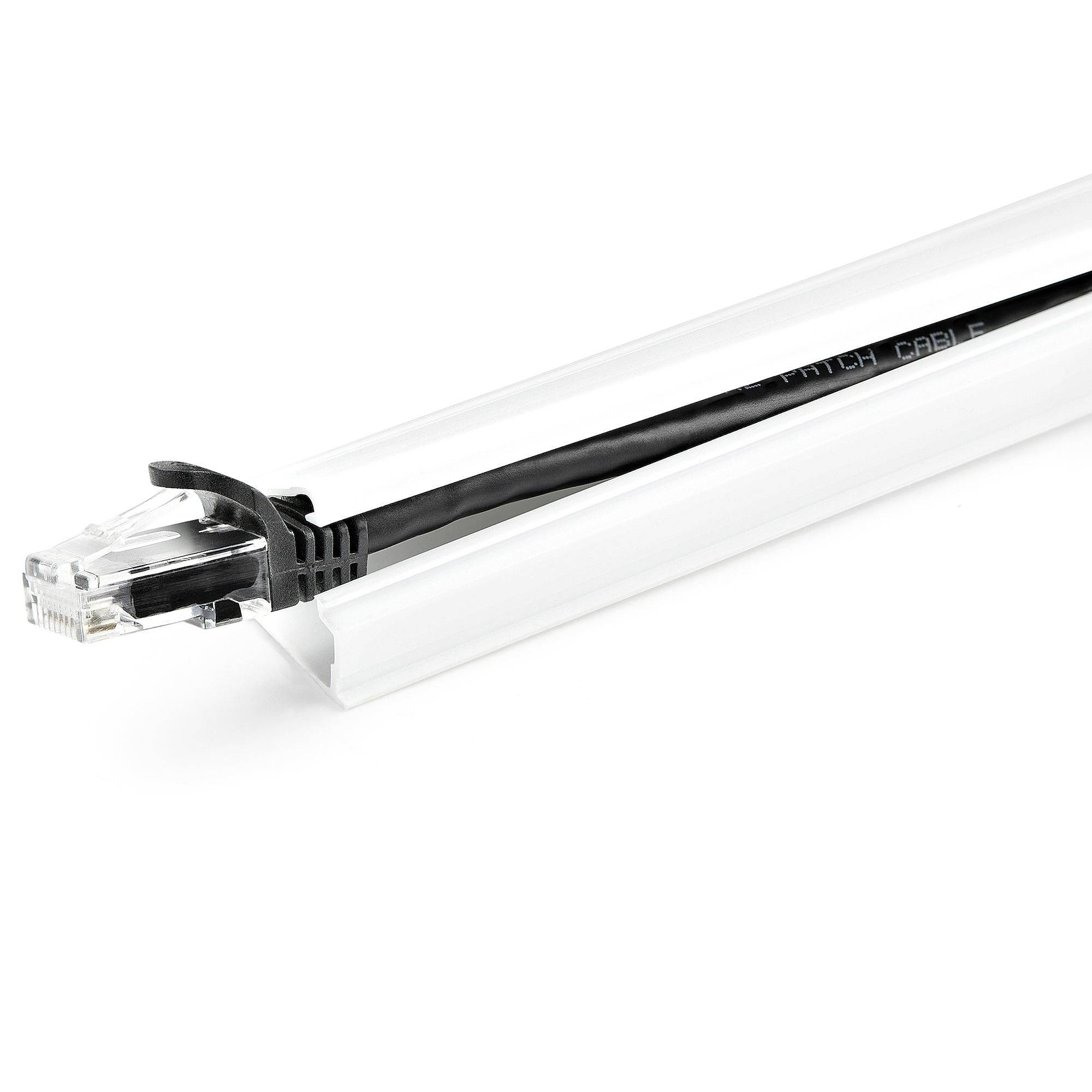 StarTech.com Solide Kabelführung mit Klebeband und Abdeckung, 19 x 13 mm und 1,8-4