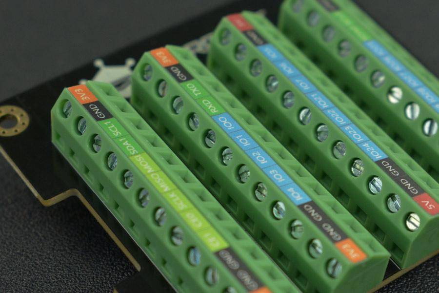 DFRobot Raspberry Pi 4B GPIO Terminal Block HAT, 28 GPIO, 4x 3.3V, 4x 5V, 12x GND, 32 LEDs-3