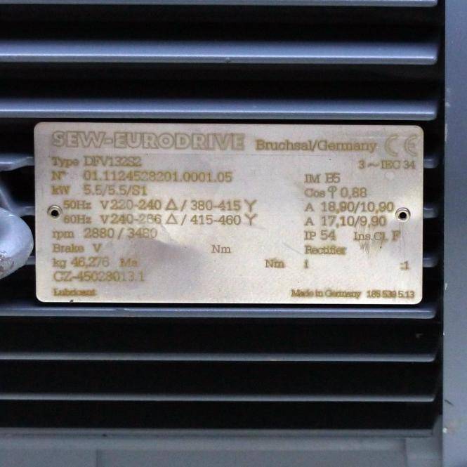 SEW-Eurodrive Drehstrommotor 01.1124528201.0001.05 (DFV132S2)-1