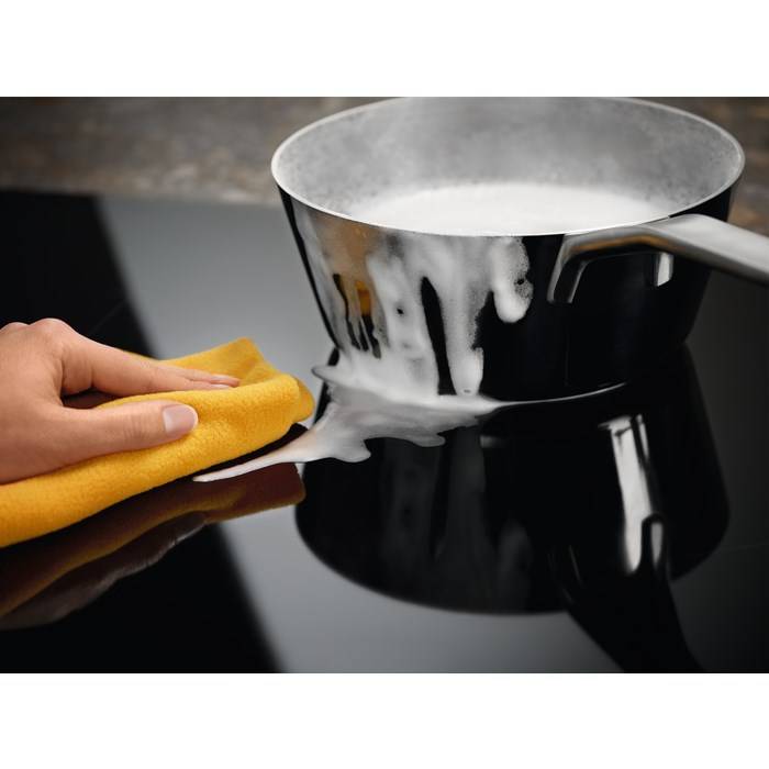 Electrolux LIR60430, Schwarz, Integriert, 60 cm, Zonen-Induktionskochfeld, 4 Zone(n), 4 Zone(n)-6