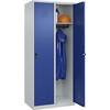 Spind Classic PLUS 2 Abteile lichtgrau / enzianblau B 800 mm mit Bodengleitern Drehriegel. C+P Moebelsysteme