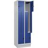 Z-Spind Classic PLUS 2 Abteile lichtgrau / enzianblau B 600 mm mit Bodensockel Drehriegel. C+P Moebelsysteme