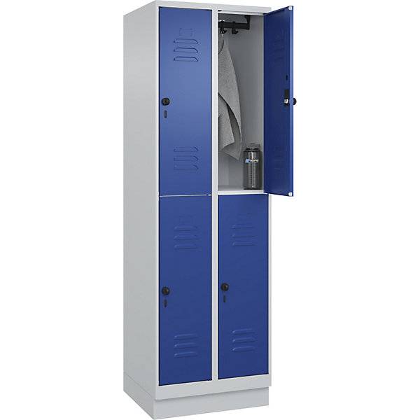 Doppelstock-Spind Classic PLUS 2 Abteile lichtgrau / enzianblau HxB 1950 x 600 mm mit Bodensockel Drehriegel.-0