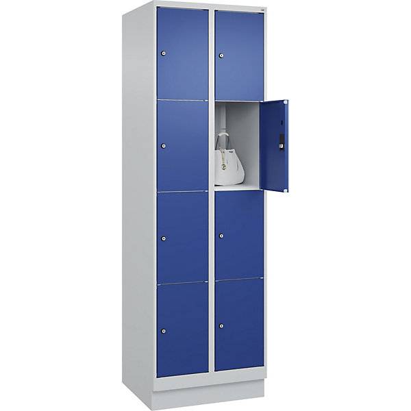 4er-Schließfachschrank Classic PLUS 2 Abteile lichtgrau / enzianblau B 600 mm 8 Fächer mit Bodensockel. C+P