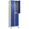 Doppelstock-Spind Classic PLUS 2 Abteile lichtgrau / enzianblau HxB 1950 x 600 mm mit Füßen Drehriegel. C+P