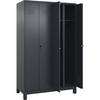 Schwarz-Weiß-Spind Classic PLUS Trennwand mittig 2 Abteile grau HxB 1950 x 1200 mm mit Füßen Drehriegel. C+P