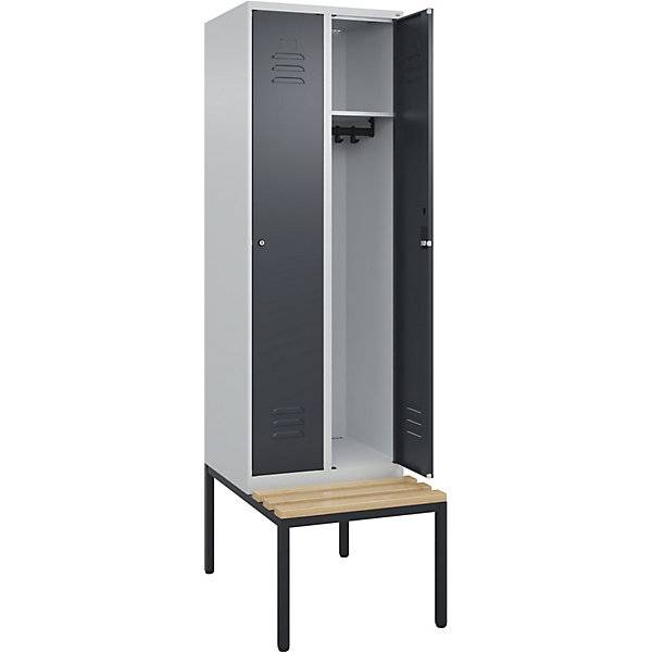 Spind Classic PLUS Sitzbank 2 Abteile lichtgrau / grau B 600 mm Zylinderschloss untergebaut Buche-Hartholz.