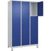 3er-Schließfachschrank Classic PLUS 3 Abteile lichtgrau / enzianblau B 1200 mm 9 Fächer mit Füßen. C+P