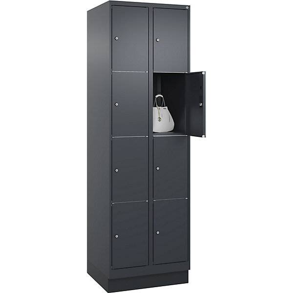 4er-Schließfachschrank Classic PLUS 2 Abteile grau B 600 mm 8 Fächer mit Bodensockel. C+P Moebelsysteme |