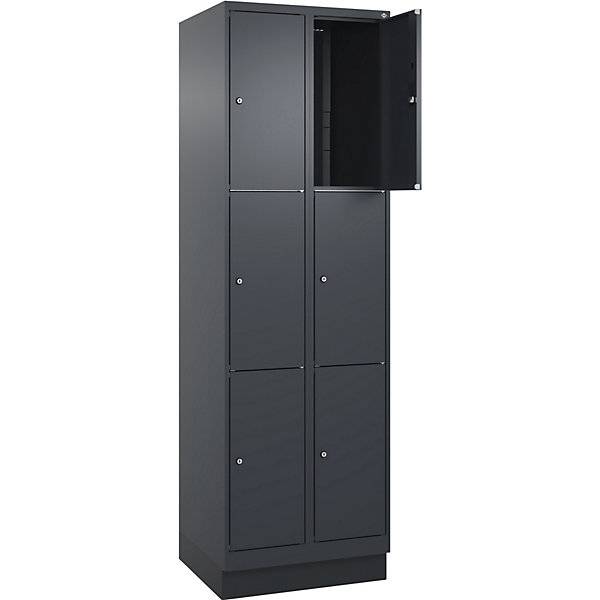 3er-Schließfachschrank Classic PLUS 2 Abteile grau B 600 mm 6 Fächer mit Bodensockel. C+P Moebelsysteme |