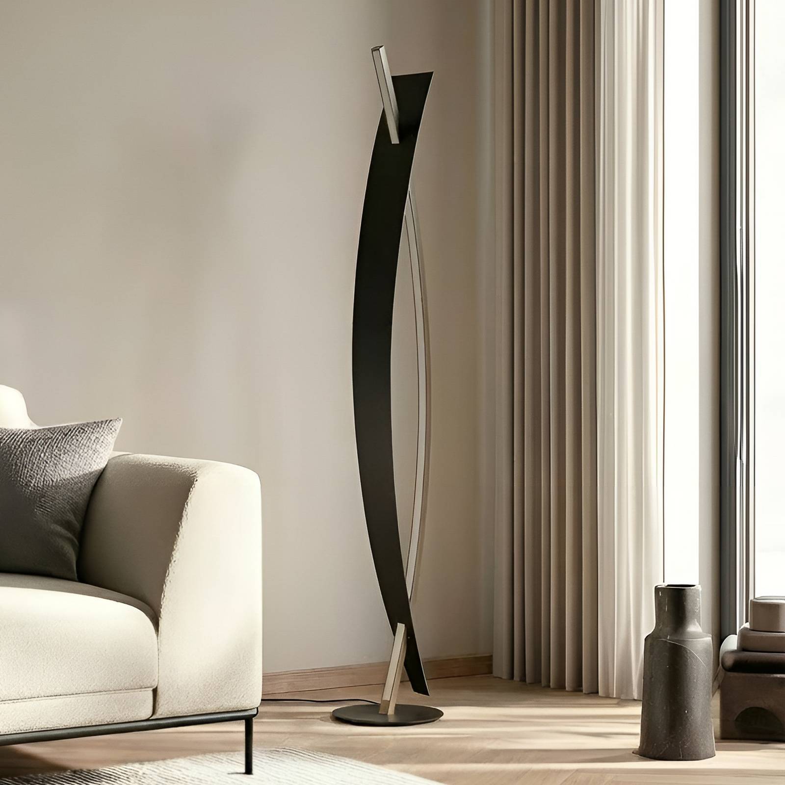 Lucande LED Stehlampe 'Marija' in schwarz aus Metall-0