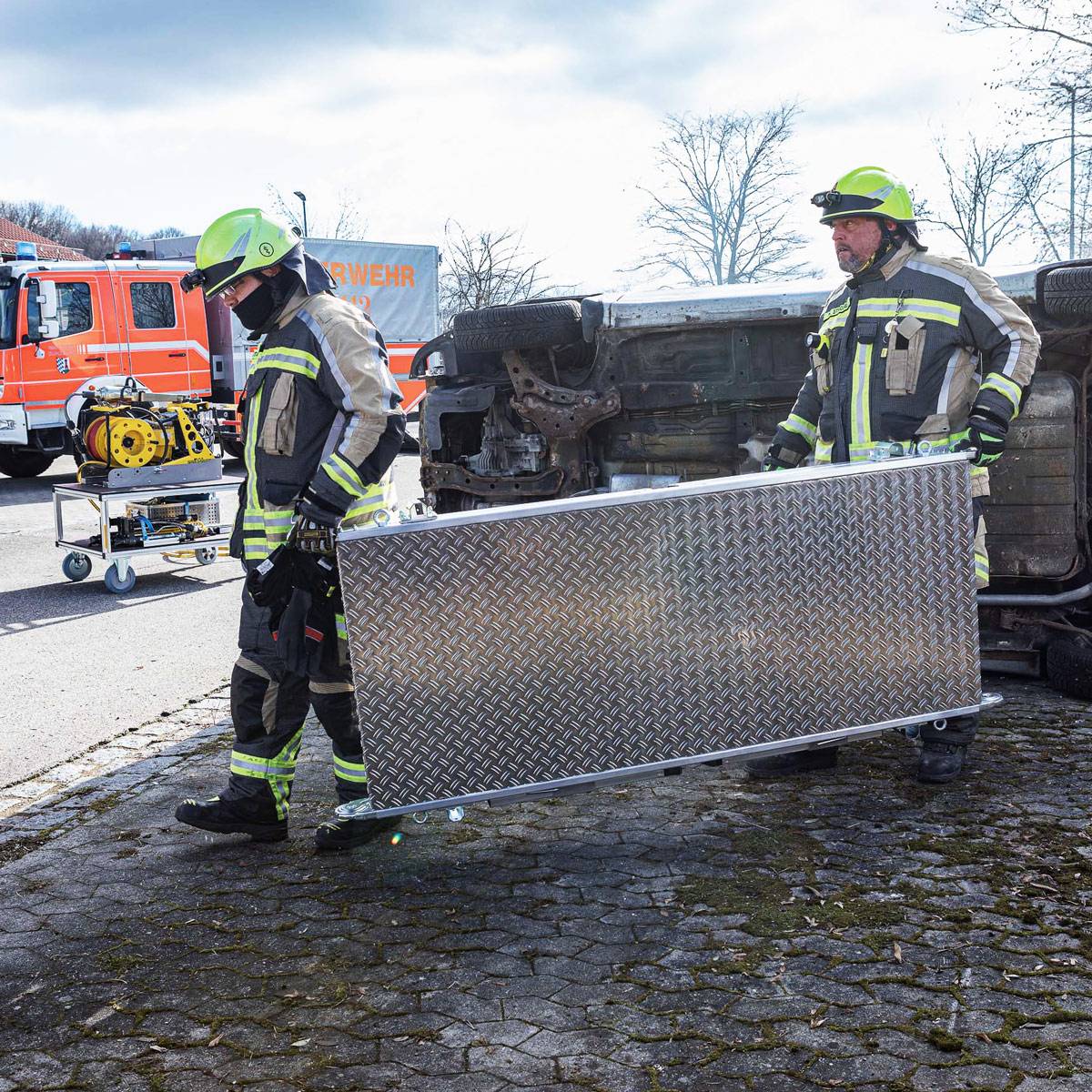 Rettungs- und Arbeitsplattform, mit Rutschhemmenden Belag-1
