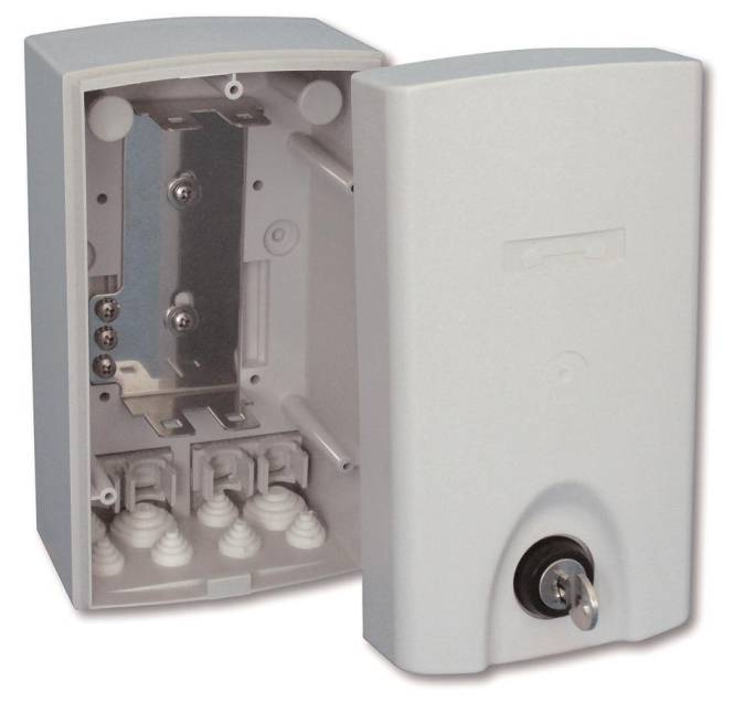 CobiNet 105336 Verteiler KS 20 AP m.Schloss m.Montagewanne 103x185x93 Install.Baumaterial-0