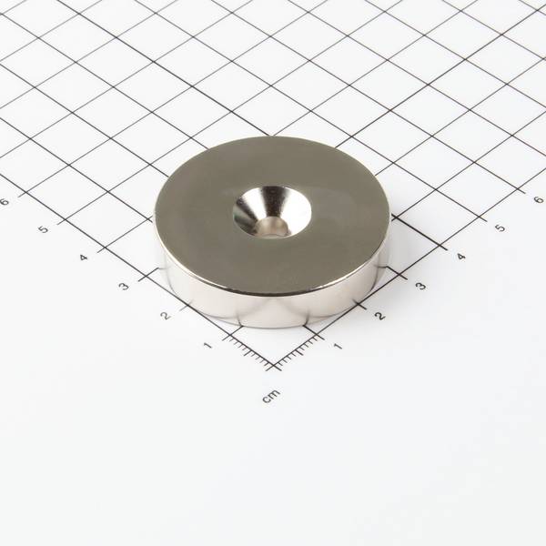 Magna-C Neodym-Ringmagnet Ø40xØ5,5x8mm mit konischer Senkung