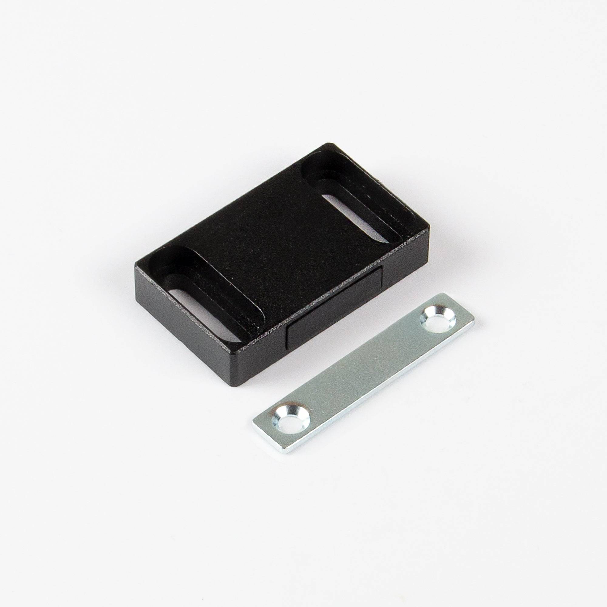 Magna-C Magnetbeschlag aus Metall 50x30x10mm