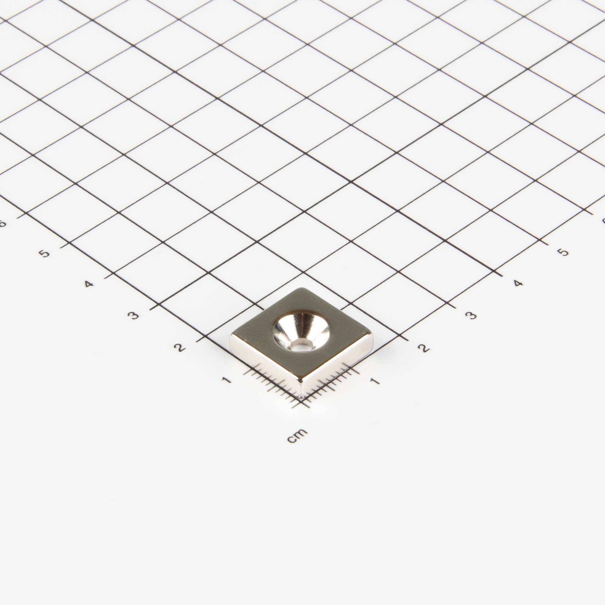 Magna-C Neodym-Blockmagnet 15x15x4mm mit konischer Senkung-0