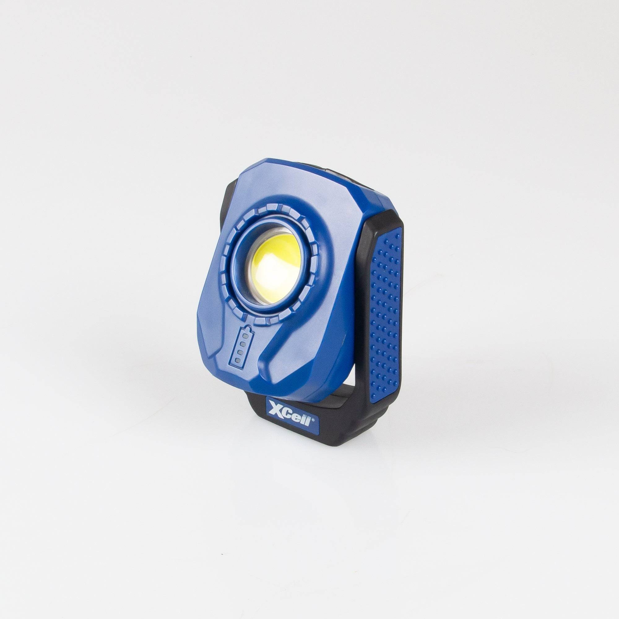 Kompakte LED Arbeitsleuchte mit Magnetfuß-1