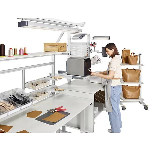 Arbeitstisch QuatreX elektrisch höhenverstellbar Arbeitshöhe 710 bis 1210 mm BxT 1525 x 750 mm. Treston GmbH-1
