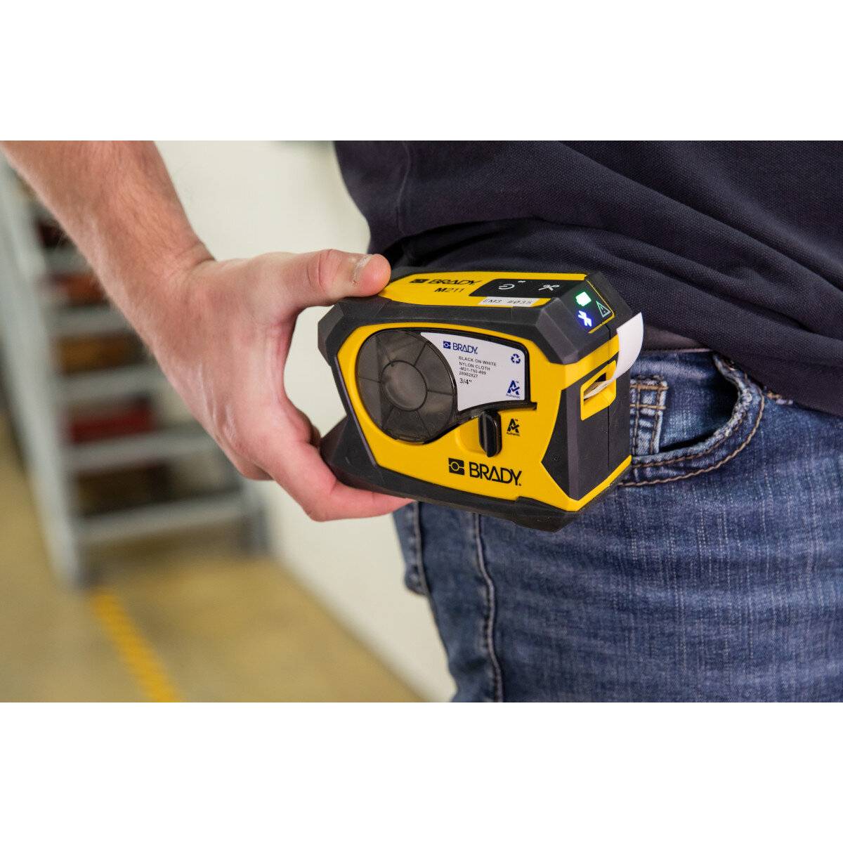 Brady M211-Set EMEA M211-KIT-EU-UK-US Etikettendrucker-Set Smartphone-gesteuert Thermotransfer-1