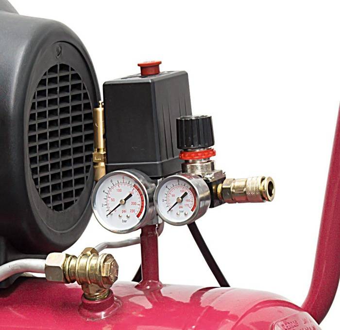 Kompressor EUROAIR 220/8/24 W 222l/min 8bar 1,5kW 230V Behältervolumen 24l-1