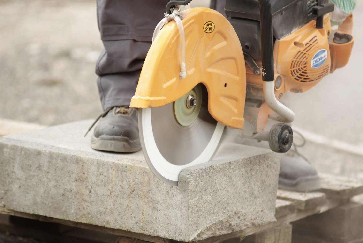 Diamantgroßtrennscheibe DT 602 A Supra für Asphalt Sandstein Weitverzahnung 400 x 3,6 x 20 mm-1
