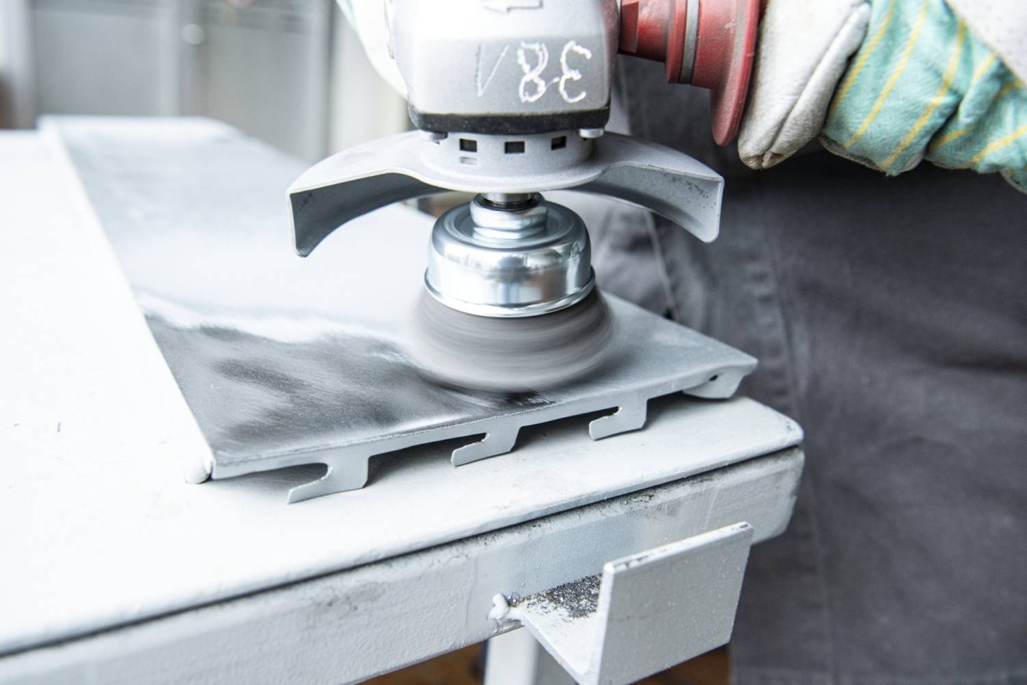 Topfbürste BT 600 W Drahtbürste 65 mm M14-Gewinde 0,3mm Stahldraht gewellt-1