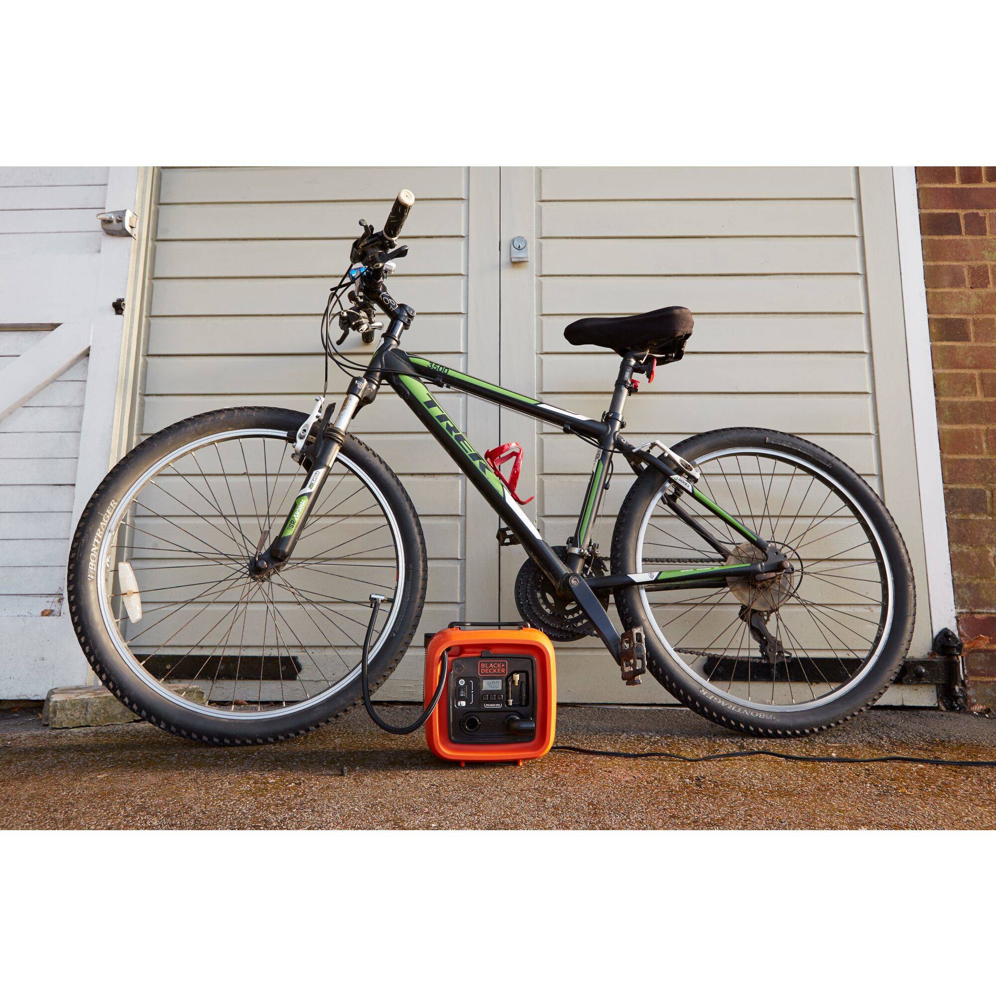 Black & Decker ASI400-XJ, 160 l/min, 11 bar-2