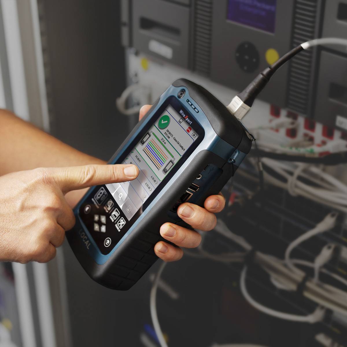 SOFTING WireXpert 4500 Cable Certifier-1