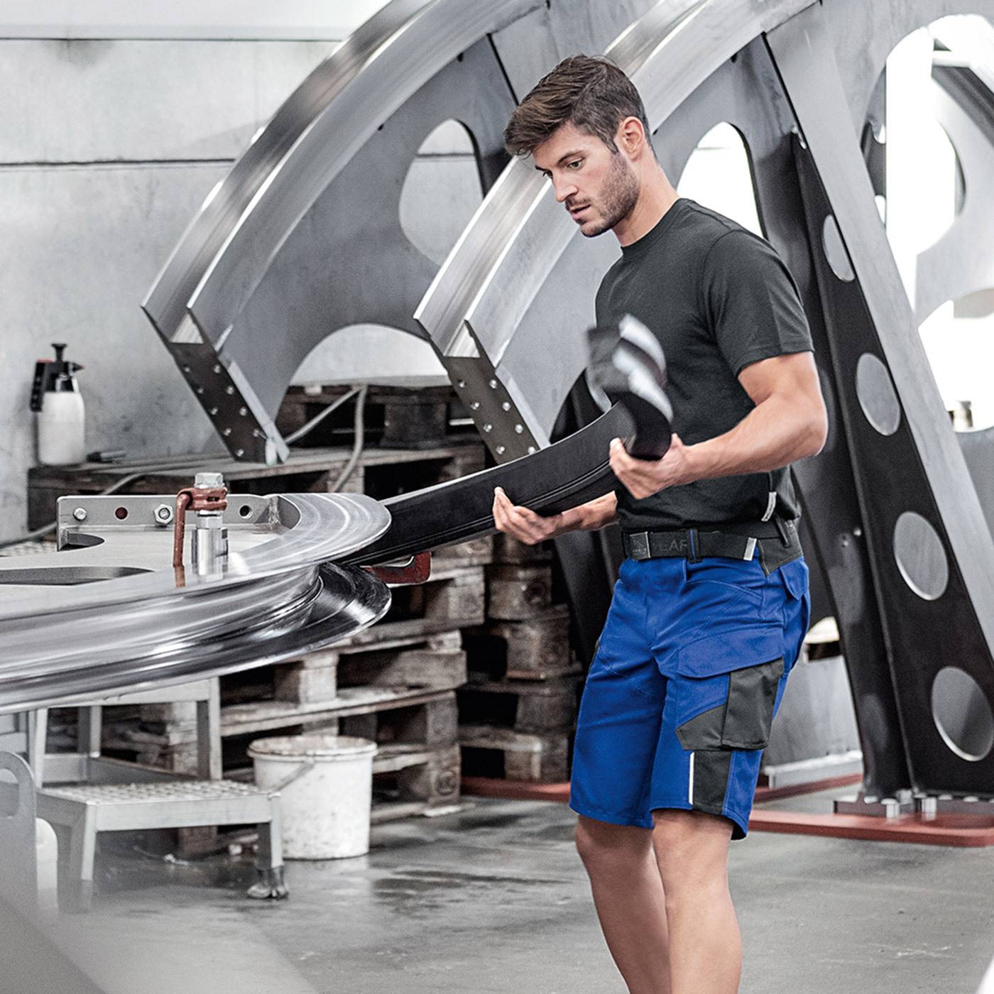 Kübler Arbeits-Shorts BODYFORCE Form 2425-2