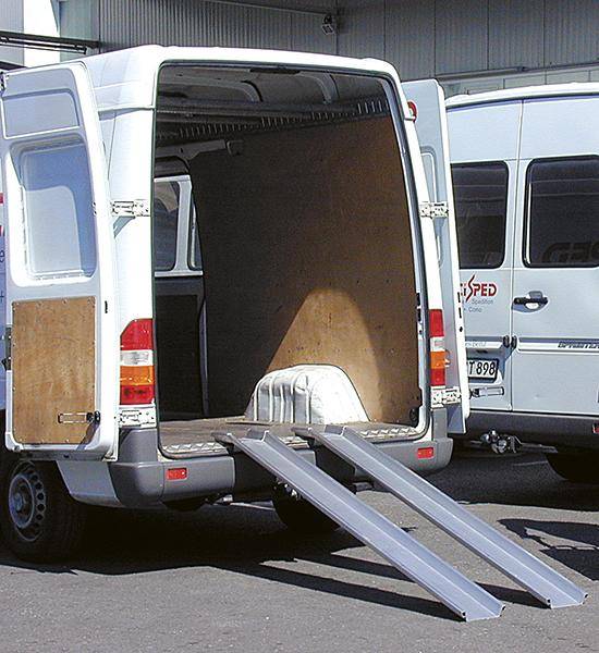 Verladeschiene Aluminium L2500xFB150 mm mit Rand Tragkraft 350 kg/Paar - Artikel: 7830307803-0