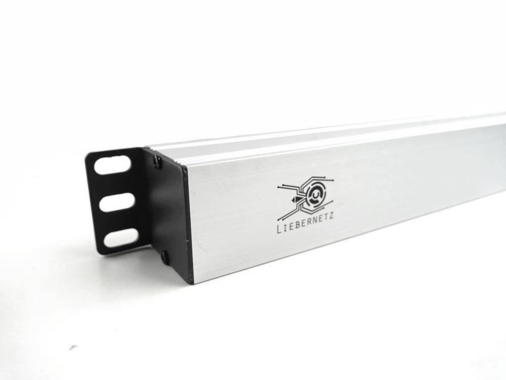 19 Zoll Steckdosenleiste - 8 x Schutzkontakt-Buchse - Überspannungsschutz - Schalter - Aluminium - Schwarz-2