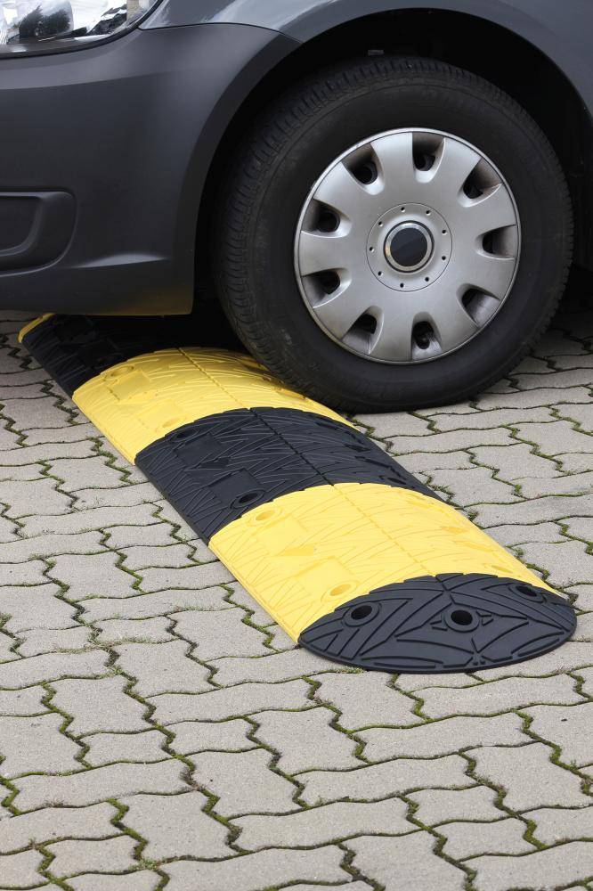 Fahrbahnschwelle Endstück schwarz B250xT420xH50 mm - Artikel: 7830105685-3