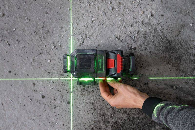 Bosch GLL 18V-120-33 CG Professional Kreuzlinienlaser grün 35 m ( 0601065101 ) selbstnivellierend + L-BOXX-3