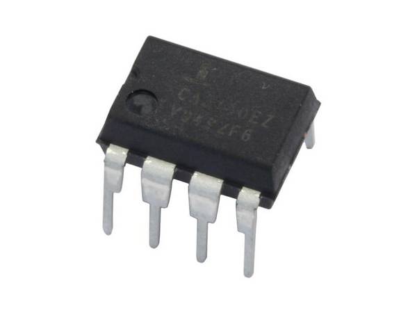 CMOS Operationsverstärker low Power, low Noise 3 V - 16 V DIP 8