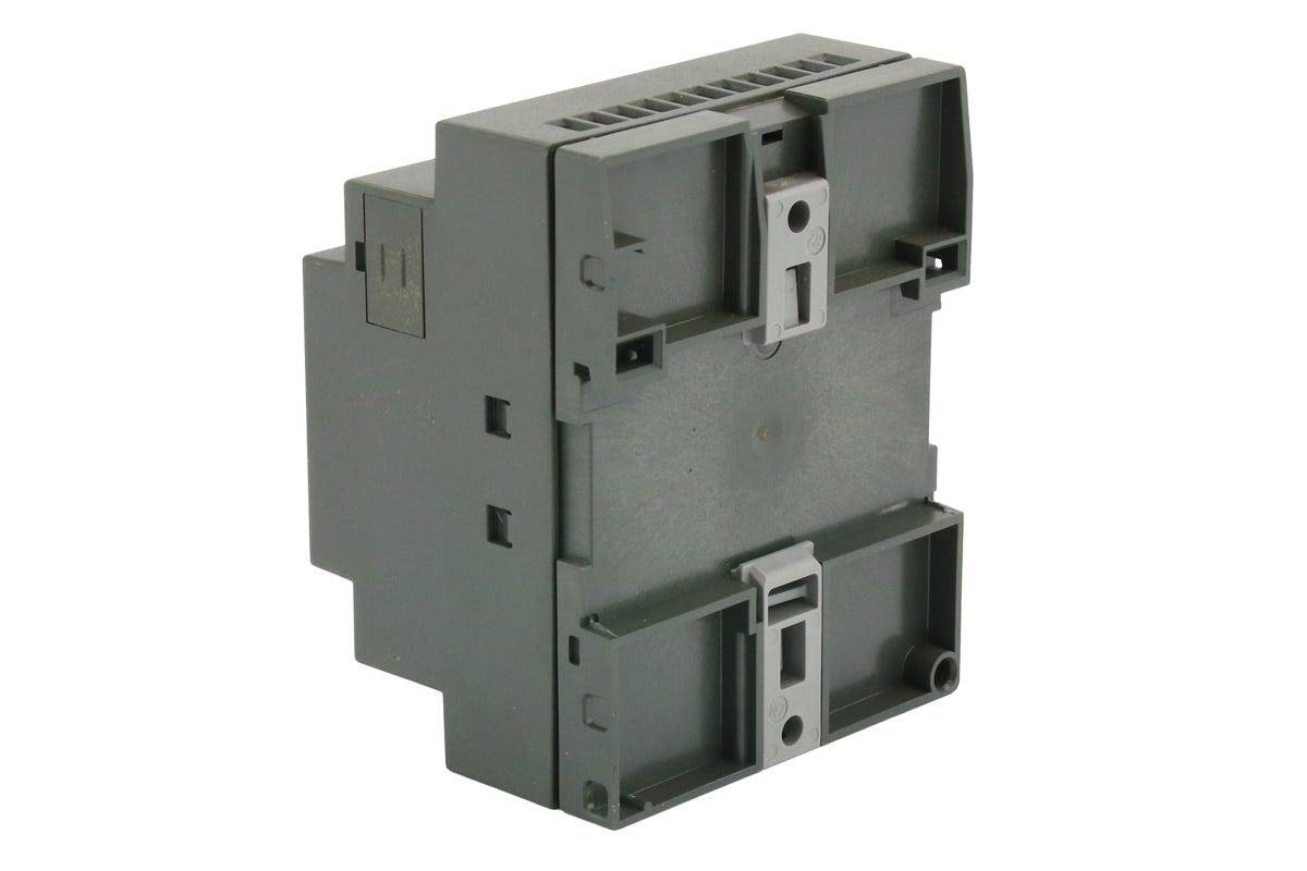 LOGO! 230RC, LOGIKMODUL,DISPLAY SV/E/A: 230V/230V/RELAIS 8 DE/4 DA, SP. 130 BLOECKE, MODULAR-3