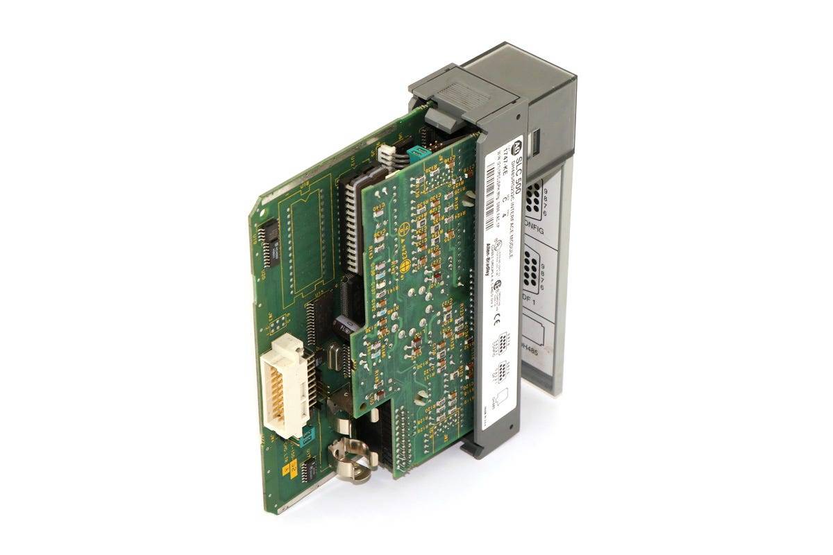 Allen-Bradley 1747-KE Allen-Bradley N SLC 500 DH-485/RS-232C COMMUNICATIONS INTERFACE MODULE, (1) DH-485, (1) DF1, (1) C-2
