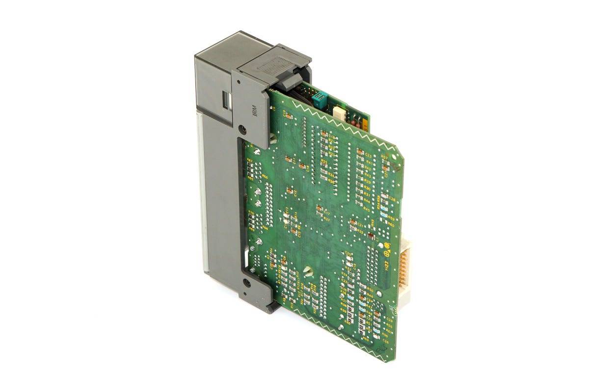 Allen-Bradley 1747-KE Allen-Bradley N SLC 500 DH-485/RS-232C COMMUNICATIONS INTERFACE MODULE, (1) DH-485, (1) DF1, (1) C-3