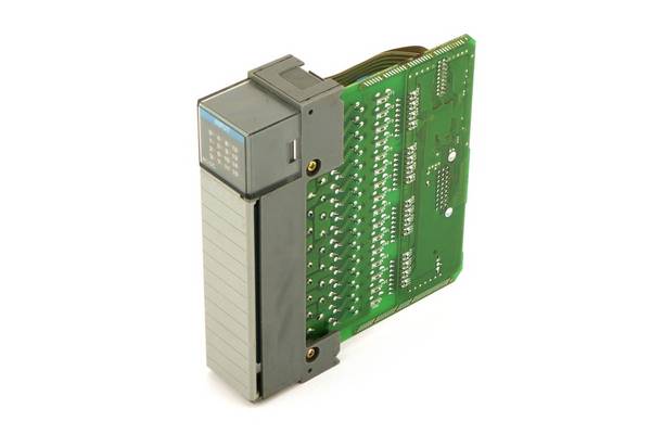Allen-Bradley 1746-IN16 Allen-Bradley N SLC 500 16-CHANNEL AC/DC DIGITAL INPUT MODULE, 16 INPUTS, 16 POINTS PER COMMON,