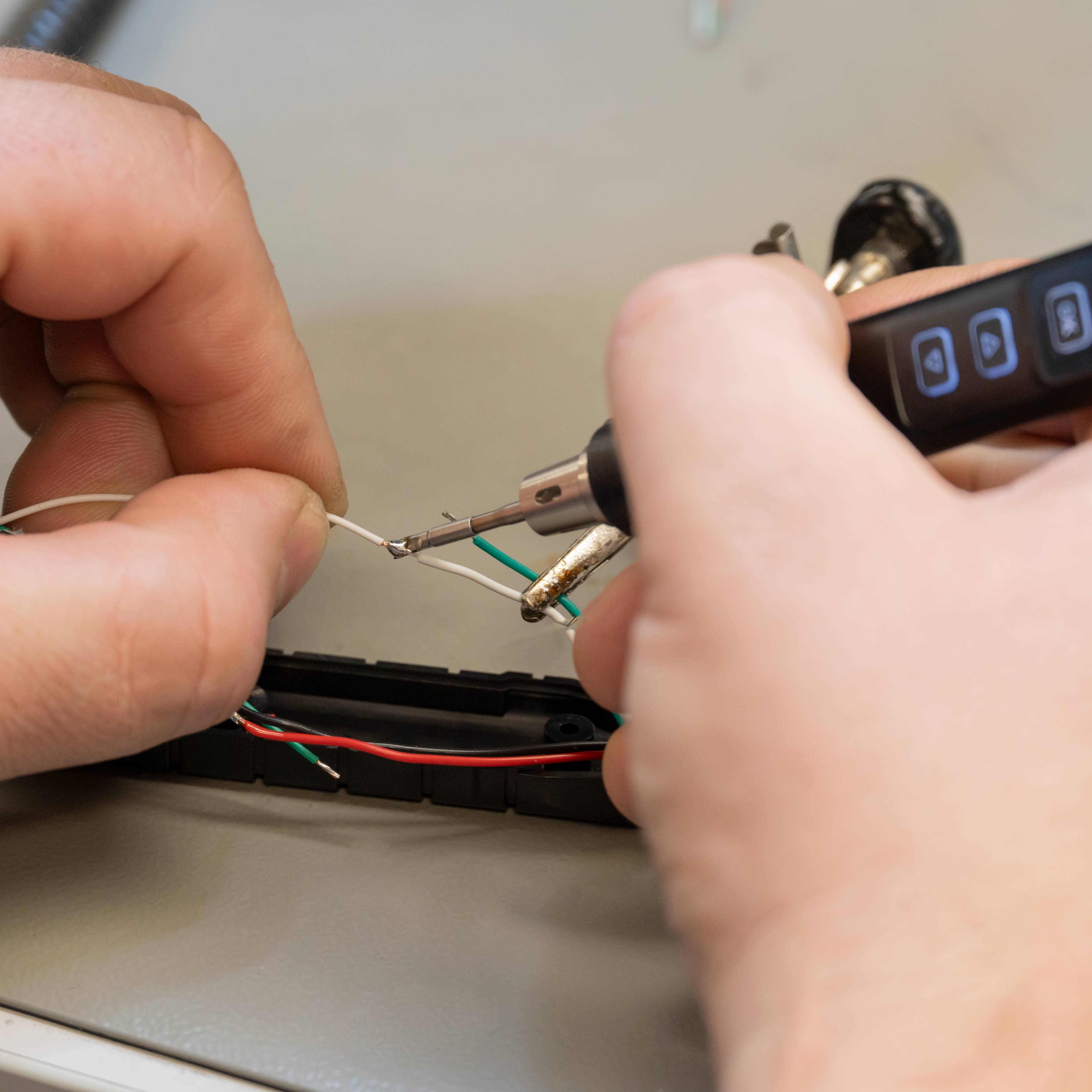 PCE Instruments Lötkolben PCE-ESI 450 |100 ... 450 °C |Leistung 100W |6 wechselbare Lötspitzen |Aufheizzeit unter 5 s-5