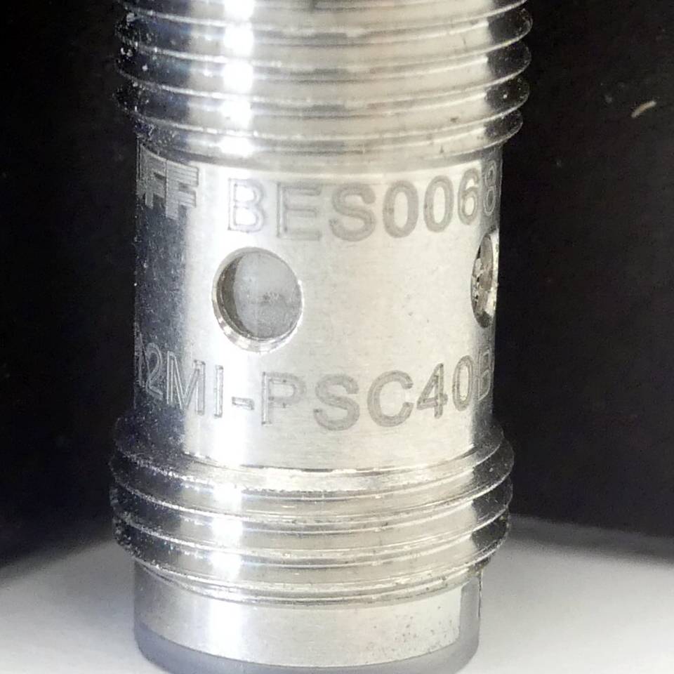 BALLUFF Näherungssensor + Befestigung BES0068 (BES M12MI-PSC40B-S04G; 3842 530 309)-2